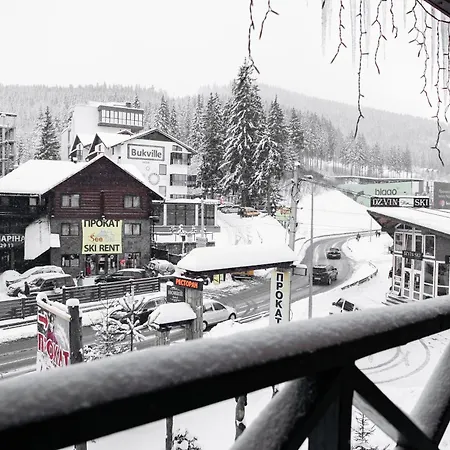 новий * Boekovel