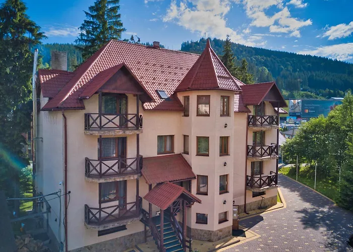 новий Hotel